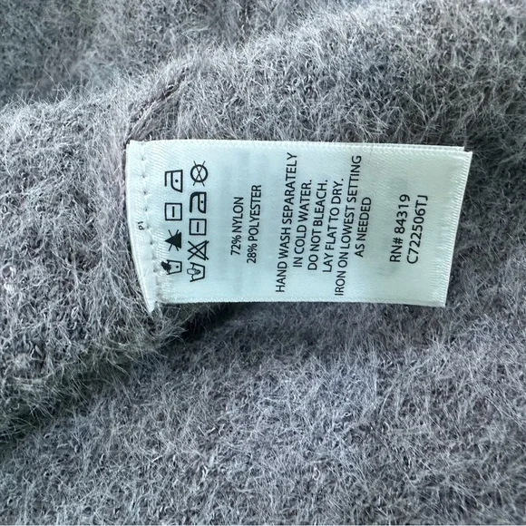 NWT Tahari Gray Fuzzy Knit Cardigan Sweater Gold Buttons Crew Neck Womens Small - Picture 5 of 5